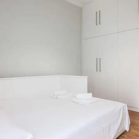 Relaxing 2 Bd With Balcony In Zografou * Αθήνα