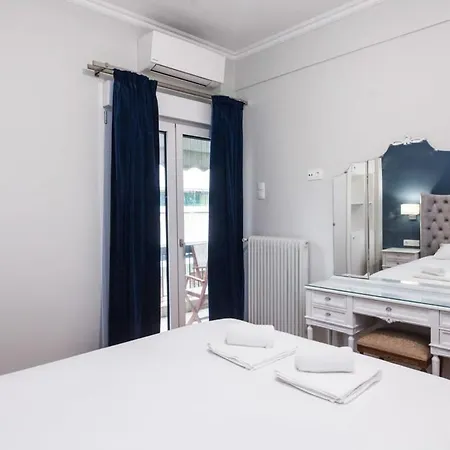 Relaxing 2 Bd With Balcony In Zografou Athens