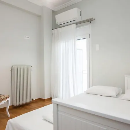 Relaxing 2 Bd With Balcony In Zografou Apartment *