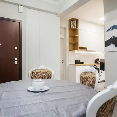 Relaxing 2 Bd With Balcony In Zografou Athens